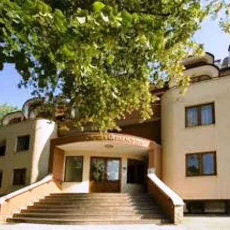 Gloria Palace Diplomat Szálloda 3*