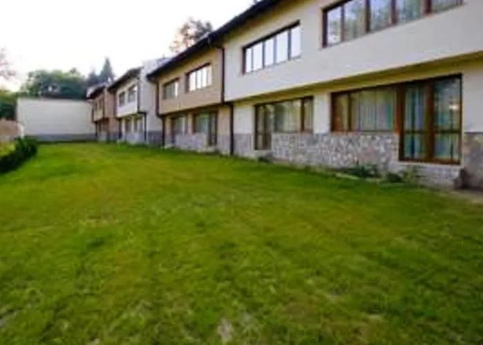 Gloria Palace Diplomat 3* Sofia